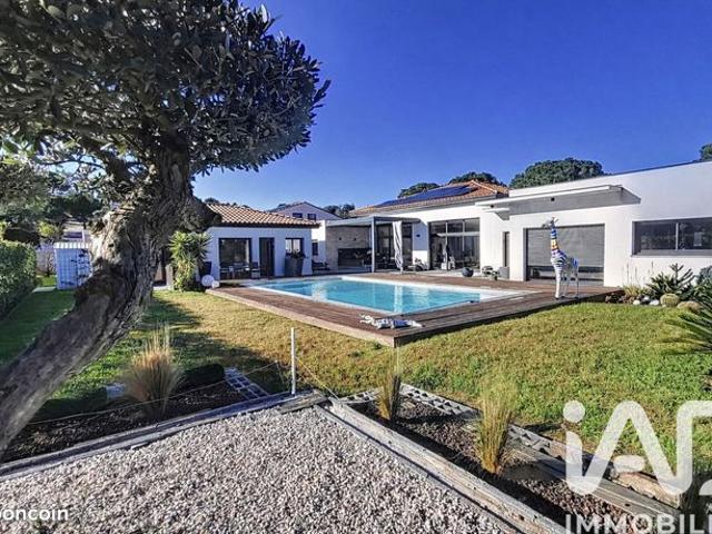 Maison 11 pièces 265 m²