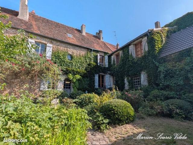 Maison 11 pièces 266 m²
