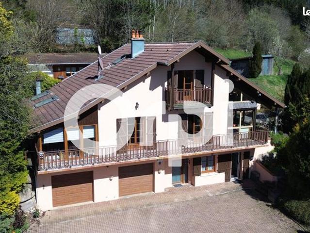 Maison 11 pièces 273 m²