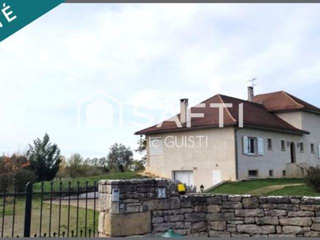 Maison 11 pièces 273 m²