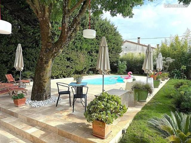 Maison 11 pièces 273 m²