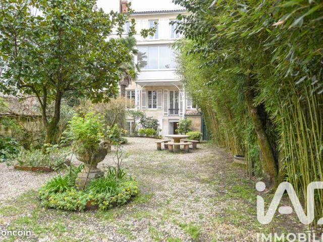Maison 11 pièces 273 m²