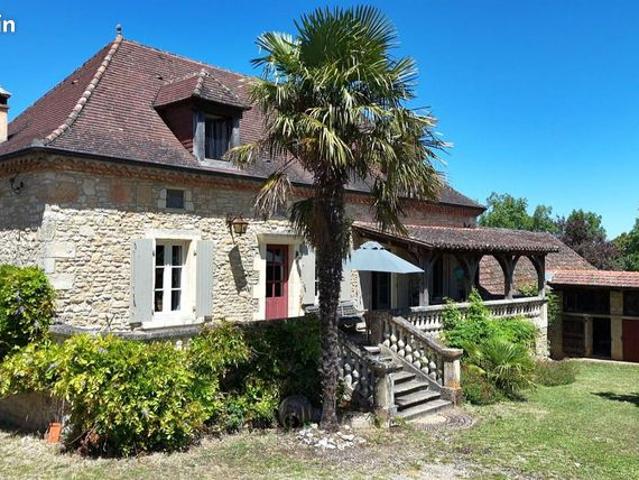 Maison 11 pièces 270 m²