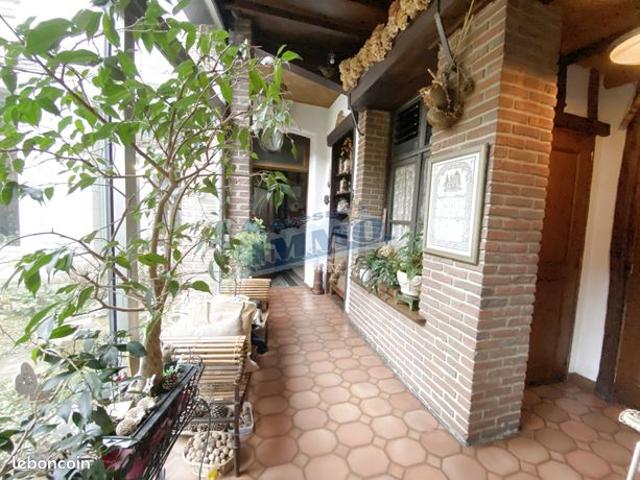 Maison 11 pièces 271 m²