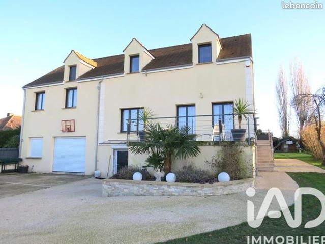 Maison 11 pièces 272 m²
