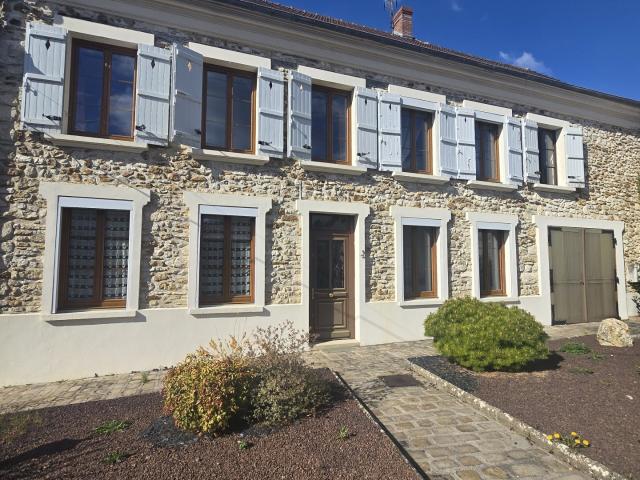 Maison 11 pièces 272 m²