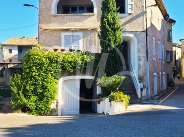 Maison 11 pièces 277 m²