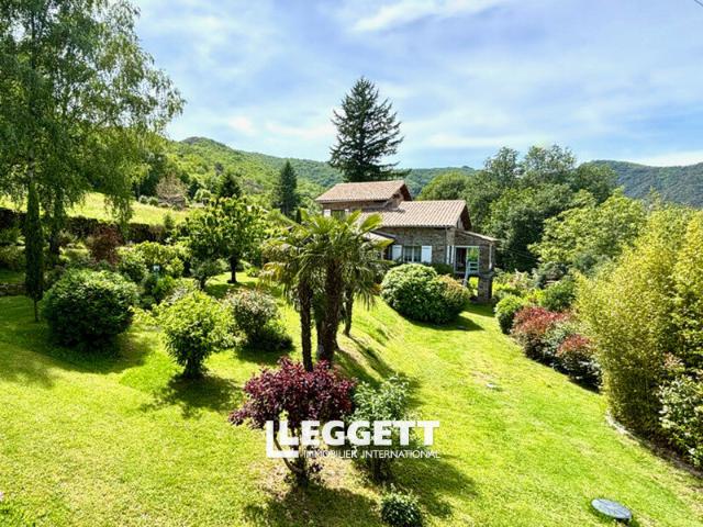 Maison 11 pièces 275 m²