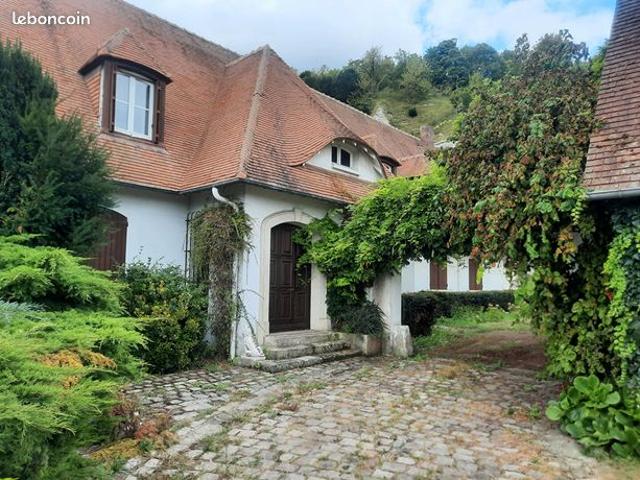 Maison 11 pièces 278 m²