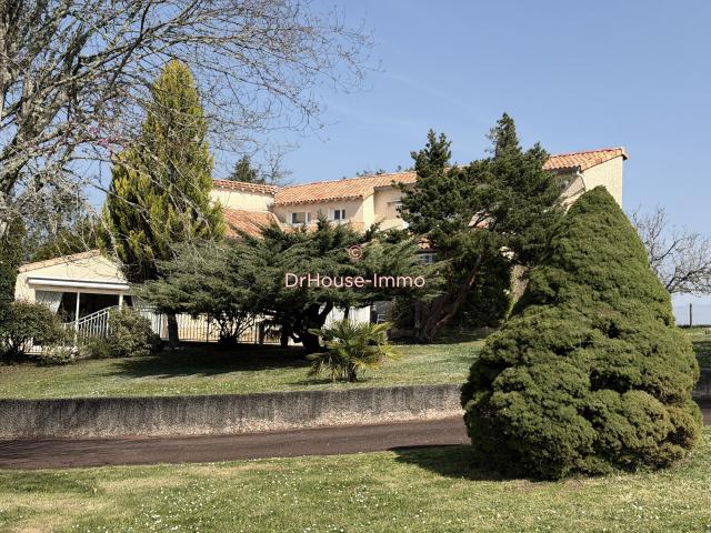 Maison 11 pièces 278 m²