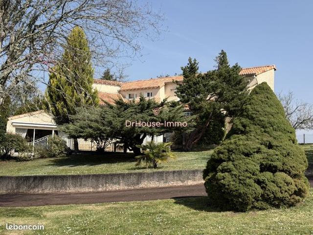 Maison 11 pièces 278 m²