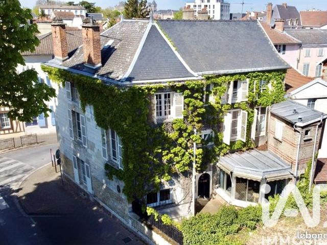 Maison 11 pièces 283 m²