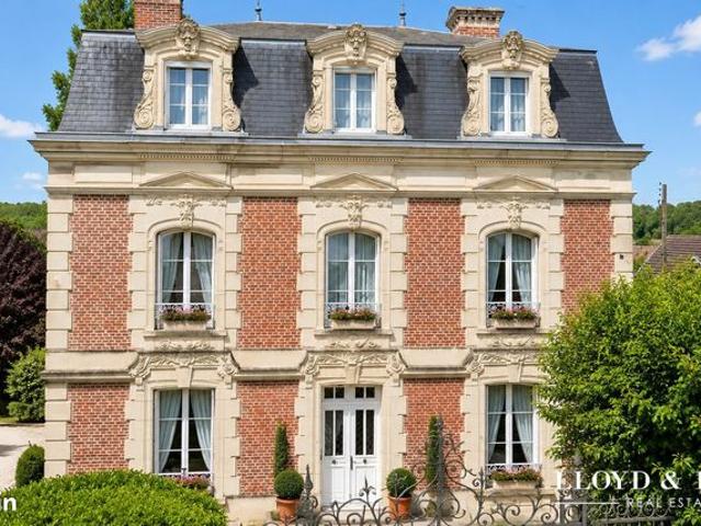 Maison 11 pièces 280 m²
