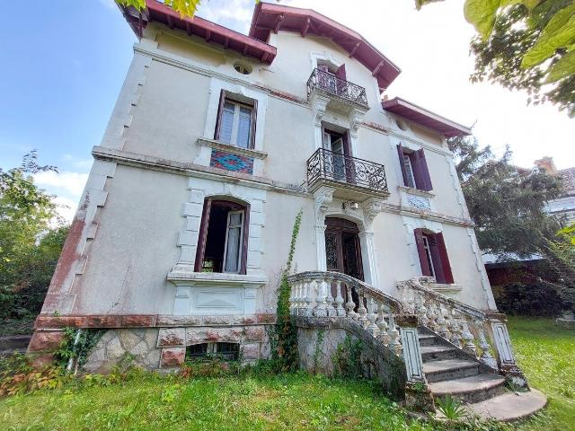 Maison 11 pièces 280 m²