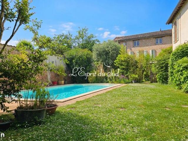 Maison 11 pièces 280 m²