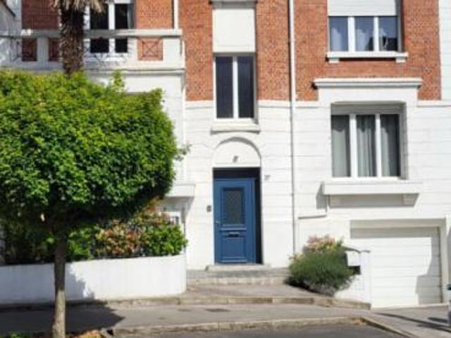 Maison 11 pièces 280 m²