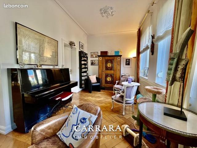 Maison 11 pièces 280 m²