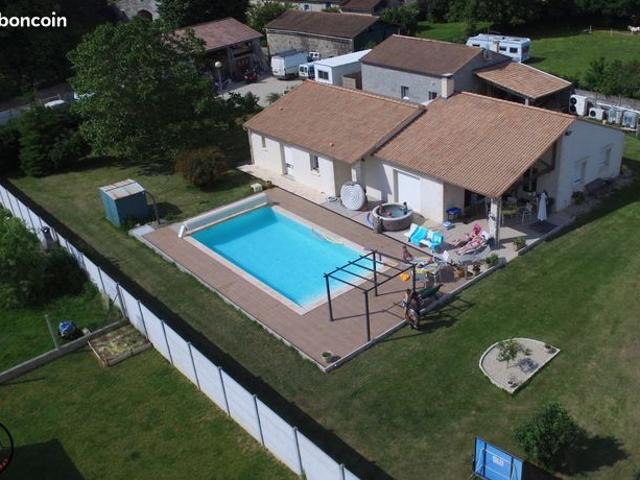 Maison 11 pièces 282 m²