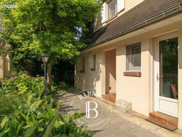 Maison 11 pièces 287 m²