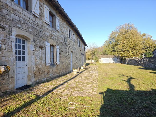 Maison 11 pièces 285 m²