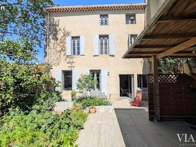Maison 11 pièces 285 m²