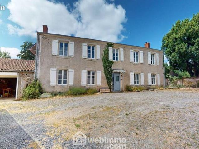 Maison 11 pièces 286 m²