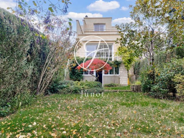 Maison 11 pièces 288 m²