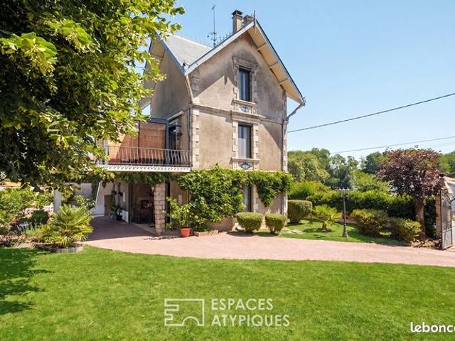 Maison 11 pièces 288 m²
