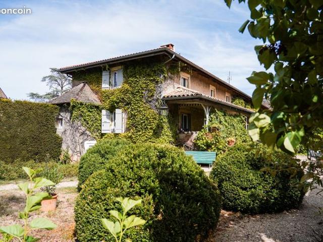 Maison 11 pièces 290 m²