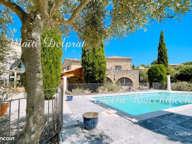 Maison 11 pièces 290 m²