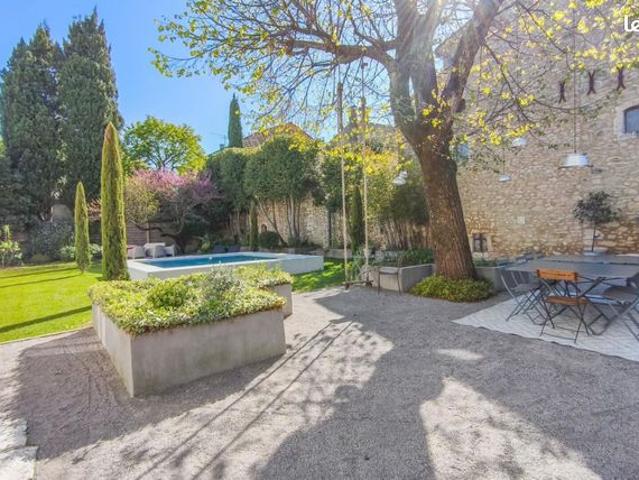 Maison 11 pièces 291 m²