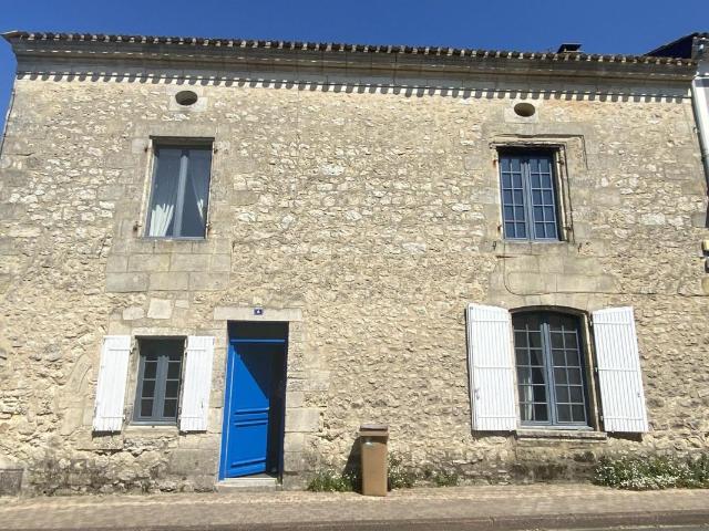Maison 11 pièces 297 m²