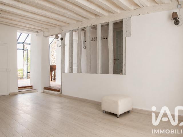 Maison 11 pièces, 295 m² à louer à Linas 91310