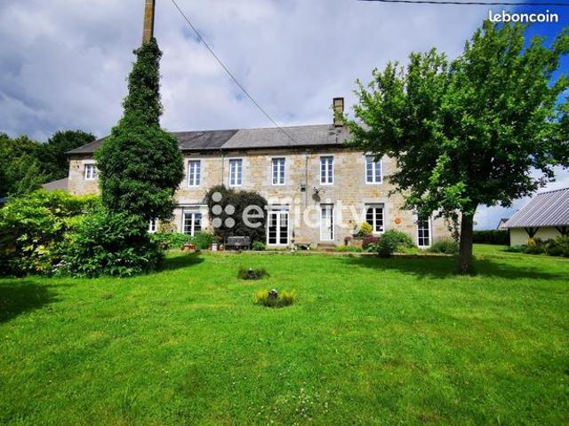 Maison 11 pièces 295 m²