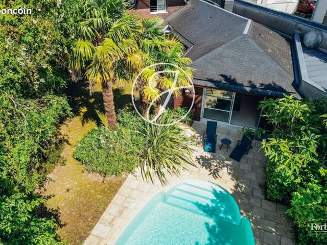 Maison 11 pièces 295 m²