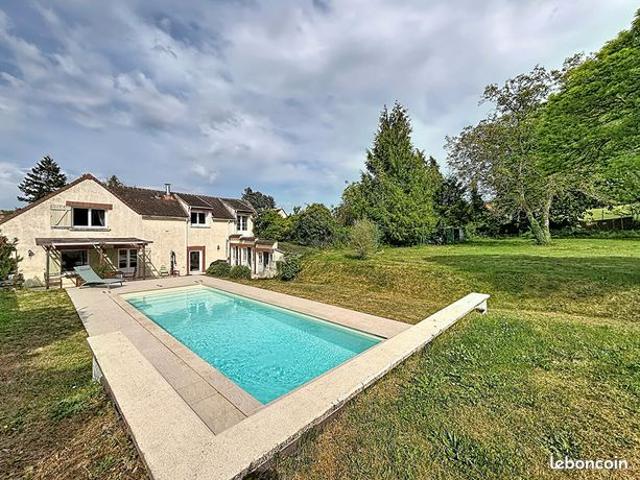 Maison 11 pièces 299 m²