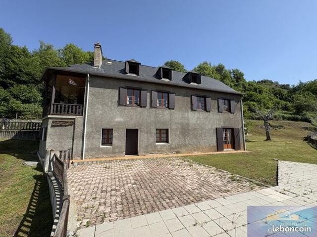 Maison 11 pièces 200 m²