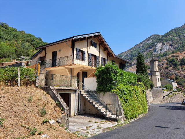 Maison 11 pièces 200 m²
