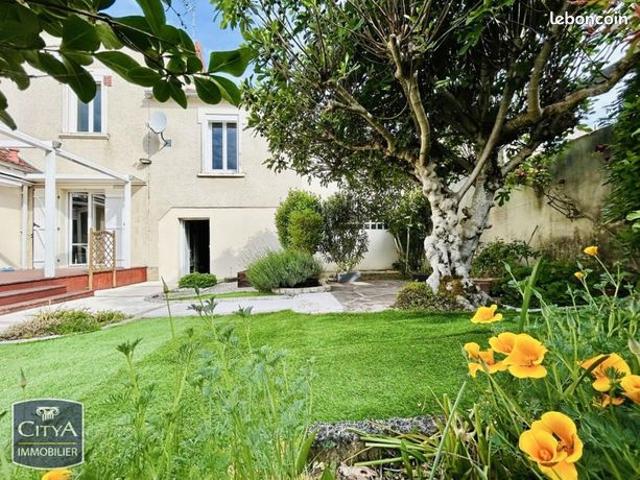 Maison 11 pièces 200 m²