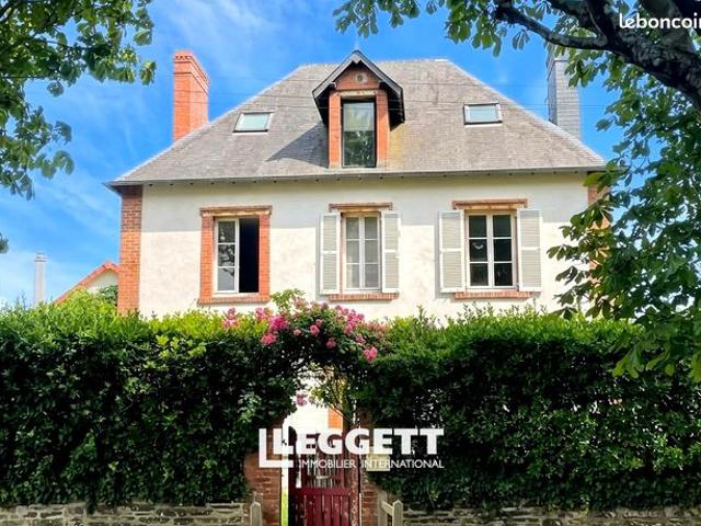 Maison 11 pièces 205 m²