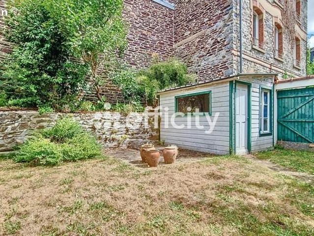 Maison 11 pièces 205 m²
