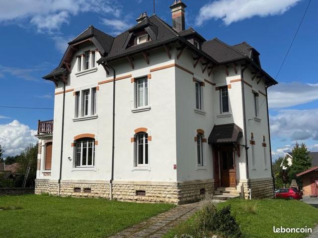 Maison 11 pièces 205 m²