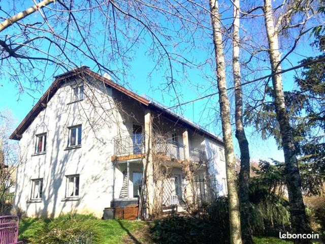 Maison 11 pièces 208 m²