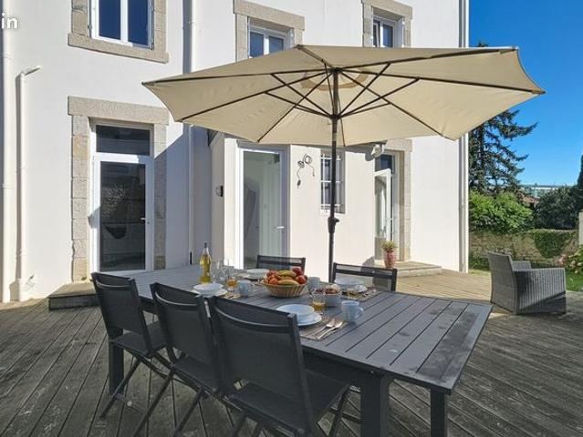 Maison 11 pièces 213 m²