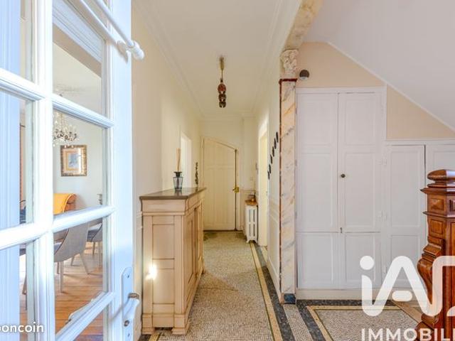 Maison 11 pièces 210 m²