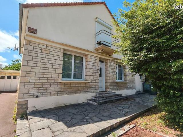 Maison 11 pièces 210 m²