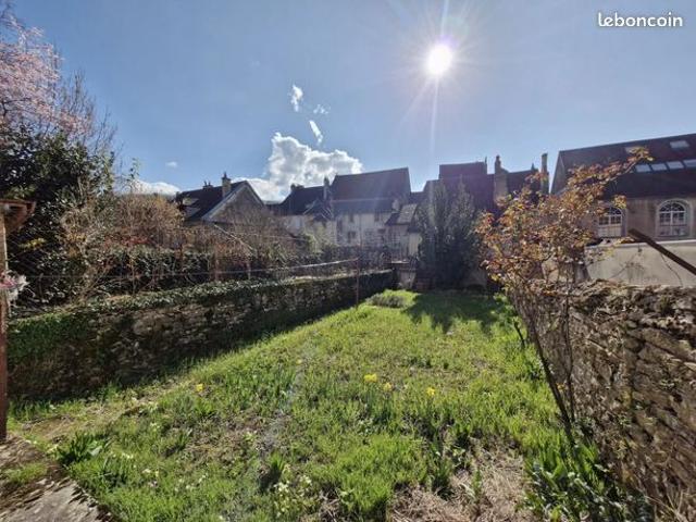 Maison 11 pièces 214 m²