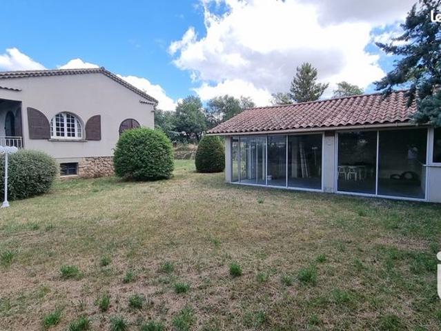 Maison 11 pièces 216 m²