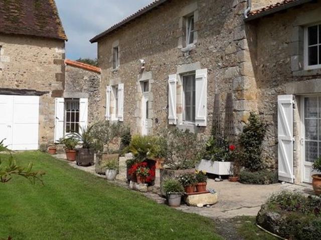 Maison 11 pièces 223 m²