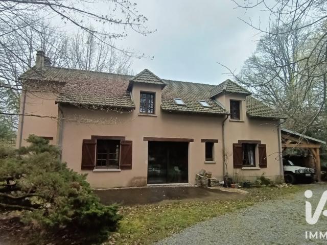 Maison 11 pièces 221 m²